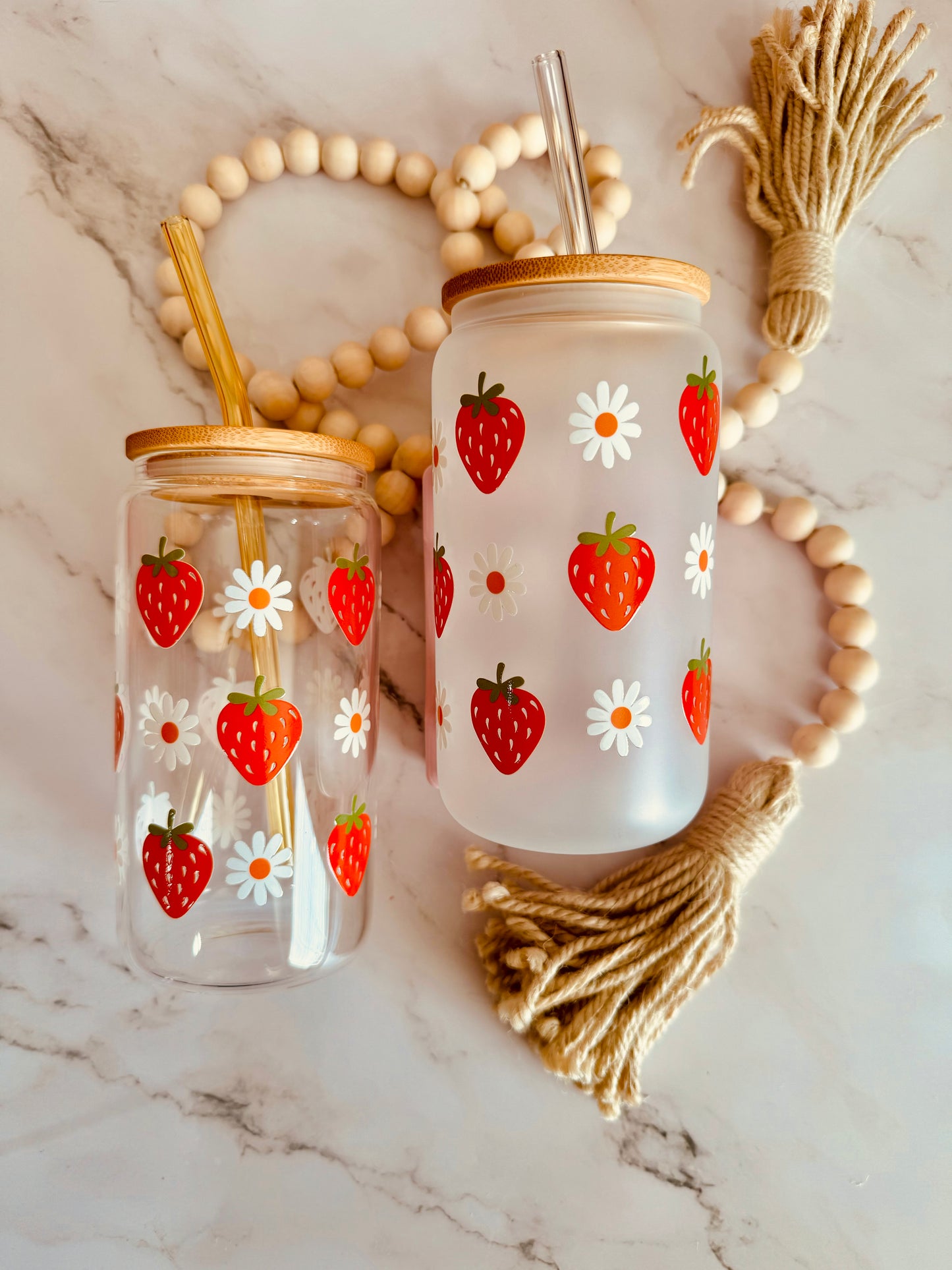 Strawberries & Daisies 16oz Glass Can